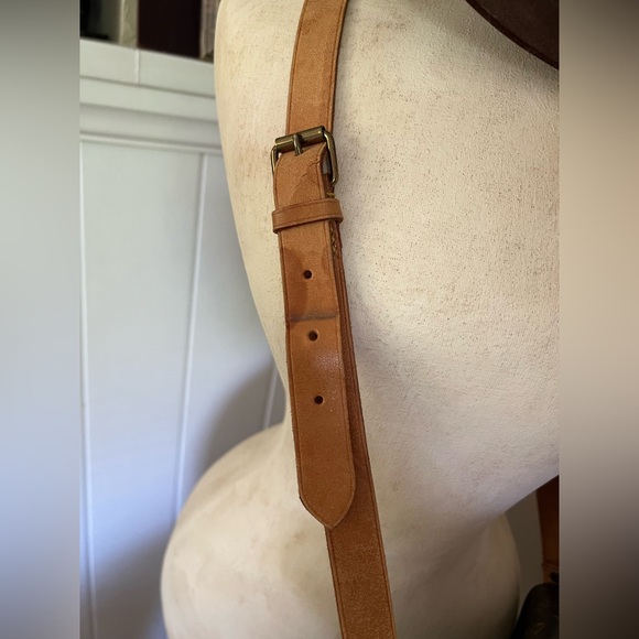 Authentic Louis Vuitton Cartouchiere GM purse crossbody - Picture 4 of 6